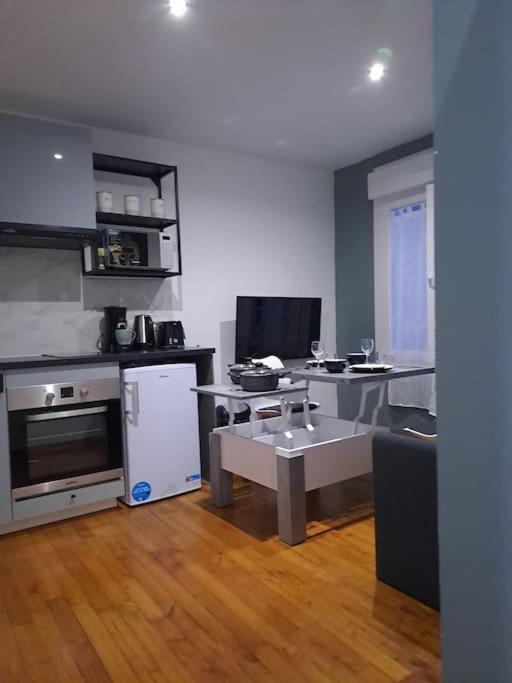 T2 Tom Krist. / Circuit 24H / Oasis /Antares Apartment Le Mans Bagian luar foto